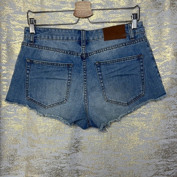 Billabong Drift Away Frayed raw hem Denim Short Size 28 - Picture 7 of 13